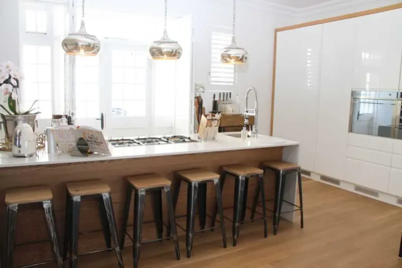 Kloof Road Villa in Bantry Bay – photo 4
