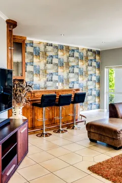 100 Geneva Drive in Camps Bay – photo 7 thumbnail