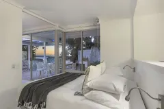 5 Glen Beach Bungalow in Camps Bay – photo 12 thumbnail