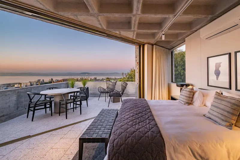 Luna Azul Penthouse in Sea Point – photo 14