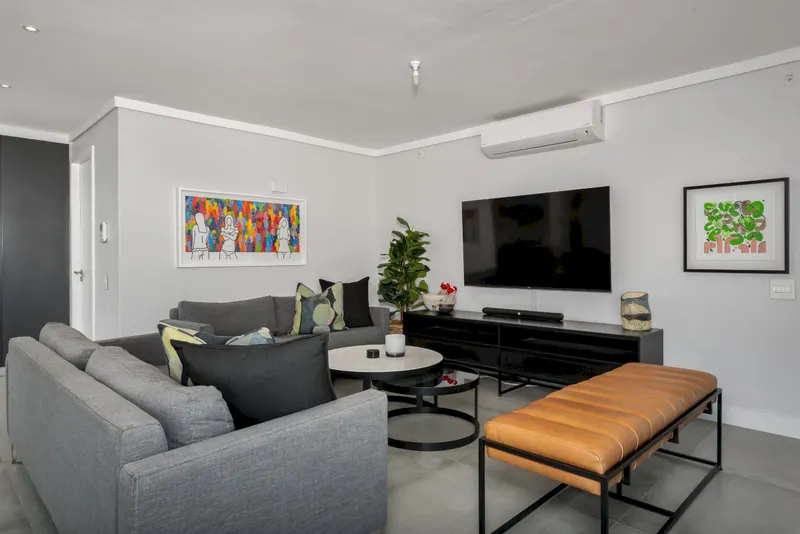 Queens Penthouse in Sea Point  – photo 10