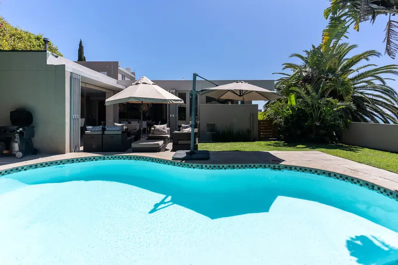 Green Point Grande in Green Point – photo 36