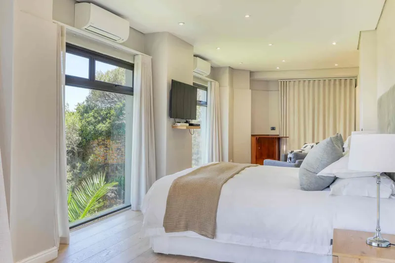 Camps Bay Retreat Villa in Bakoven – photo 34