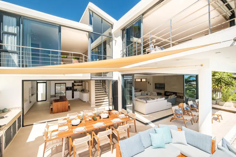 17 Geneva Drive in Camps Bay – photo 11