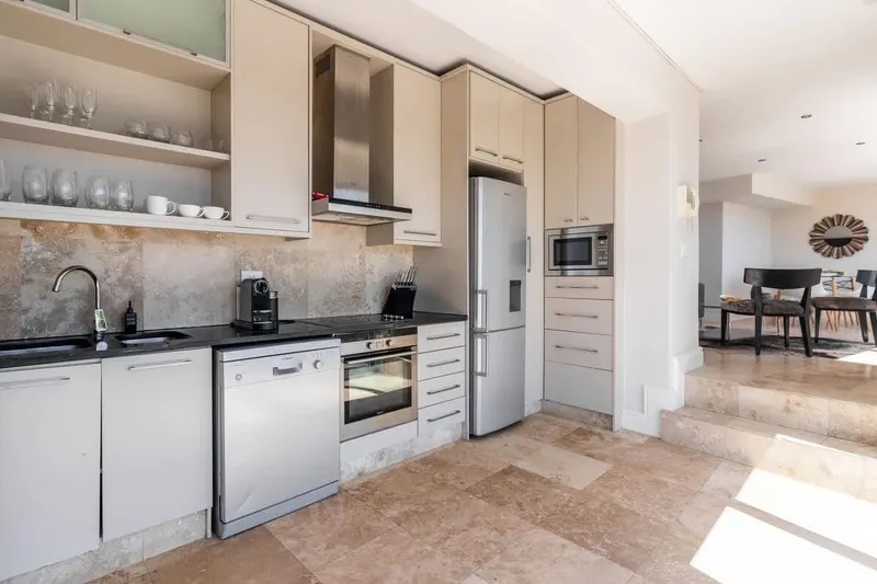 Sunset Cove Apartment in Camps Bay – photo 8