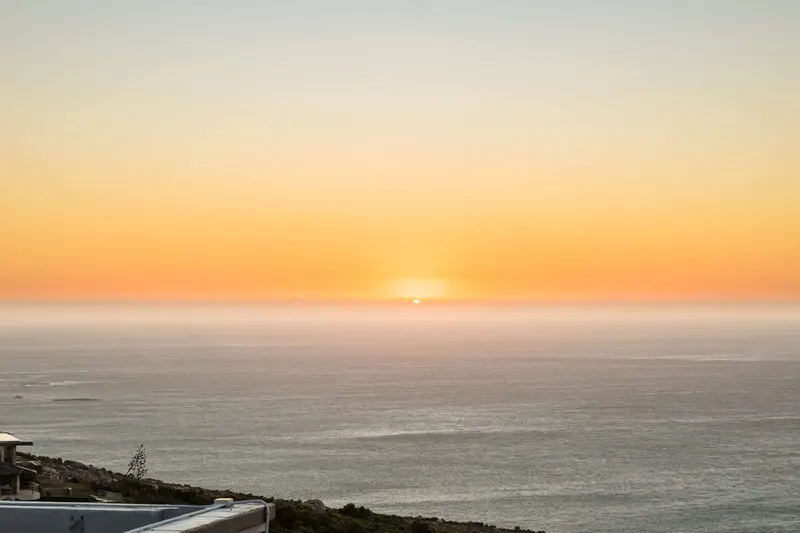 Sunset Sanctuary in Camps Bay – photo 33
