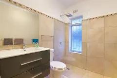 Pentz Drive Villa in Flamingo Vlei – photo 13 thumbnail