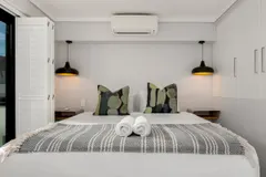 Queens Penthouse in Sea Point  – photo 4 thumbnail