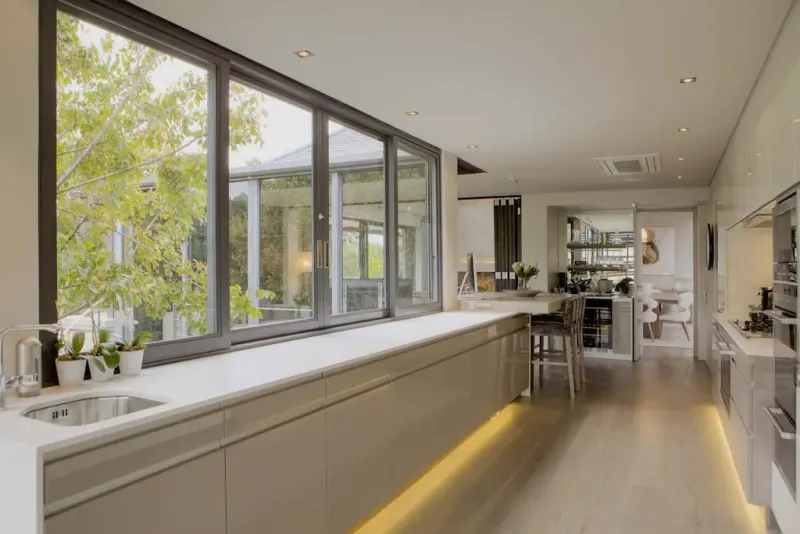 High Constantia Villa in Constantia – photo 9