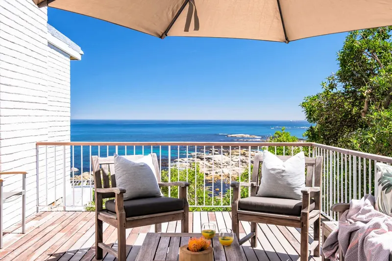 Rock Views in Camps Bay – photo 26
