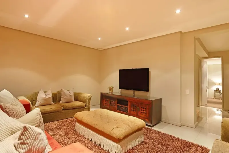 Chepstow Road Villa in Green Point – photo 5