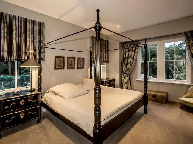 property_105d7bed-573f-4ddc-b442-7ab953f5975f_17