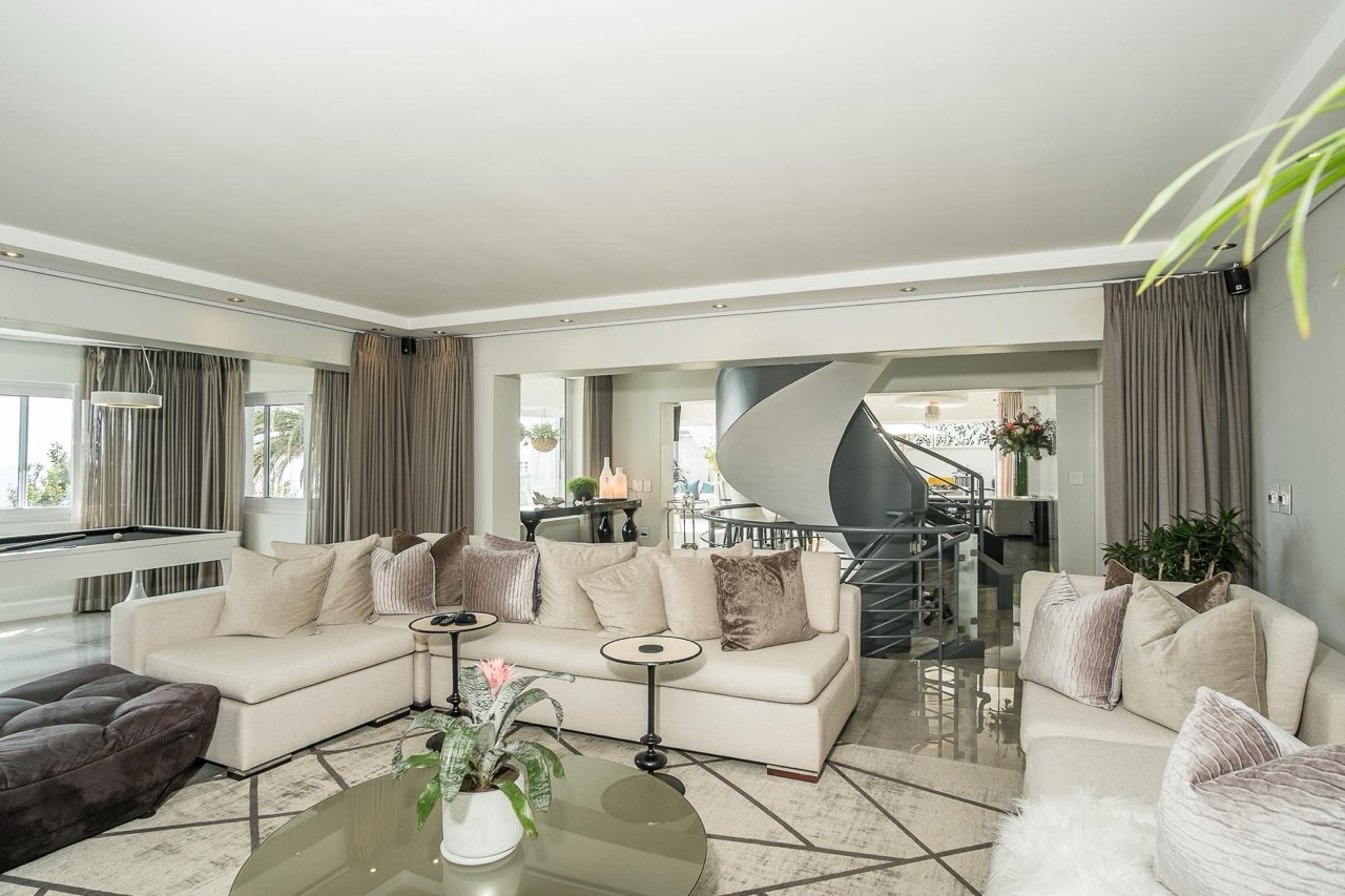 property_1098be68-4a97-44ea-8934-f86d41b1727f_21