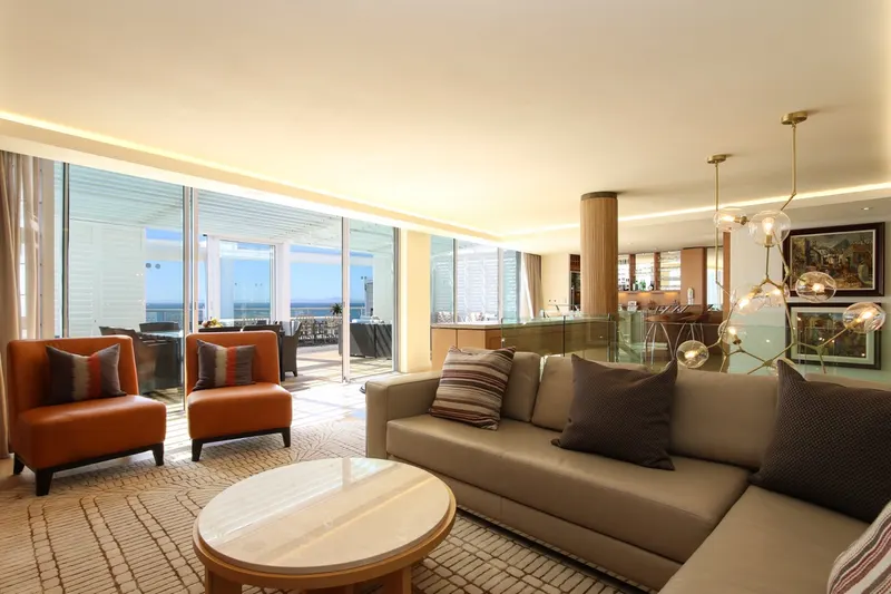 Belle Vista Penthouse in Mouille Point – photo 18