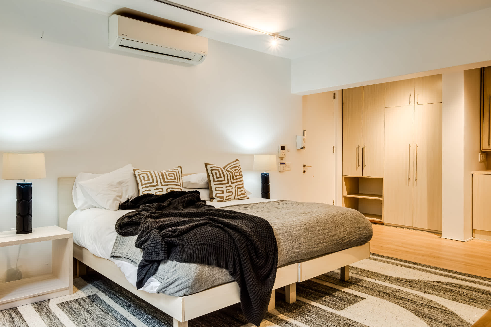 property_10fc81a5-04f8-49fa-8a2c-4a349ceb8752_12
