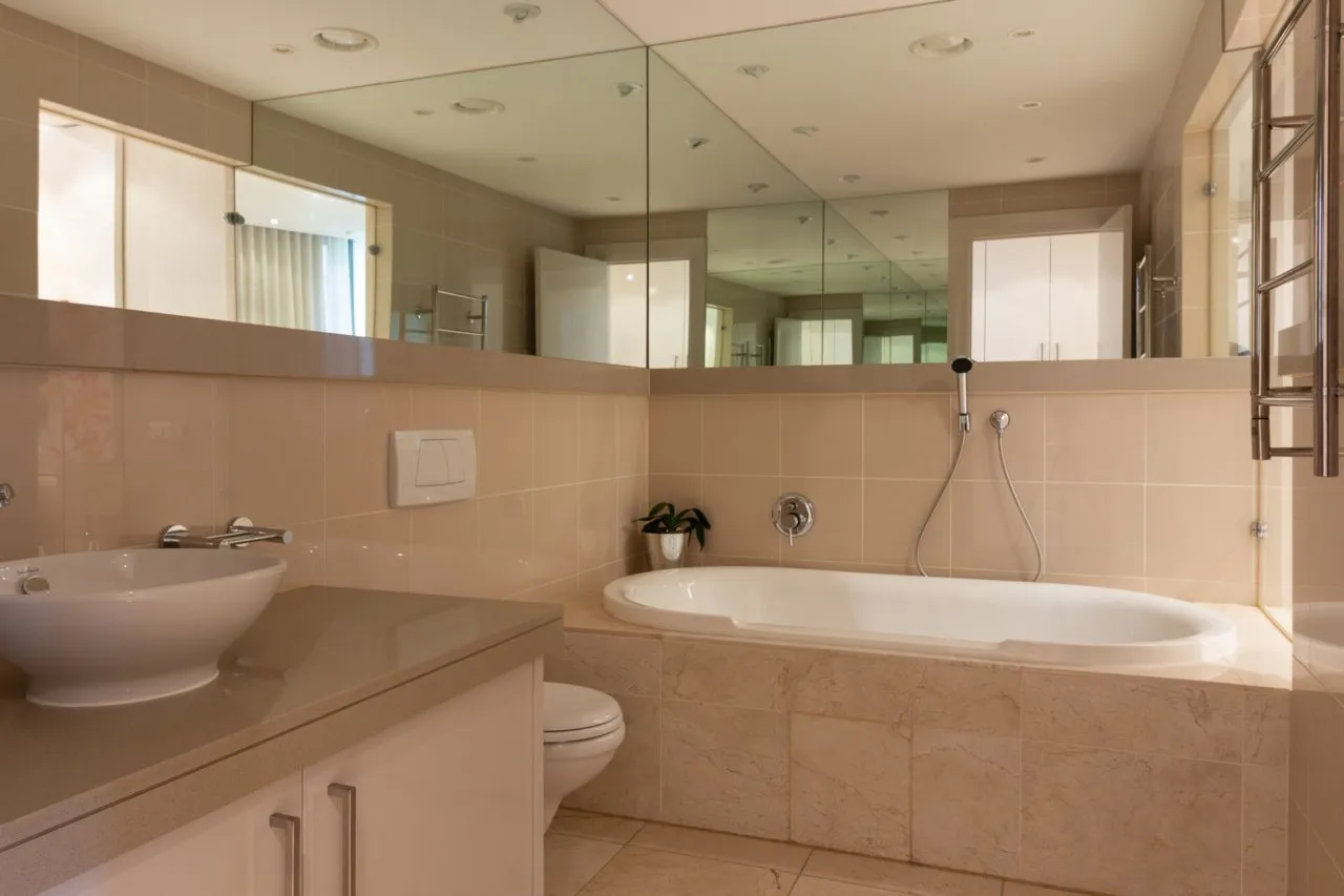 property_11b293c9-3634-48c0-b84b-ad7861900f91_13