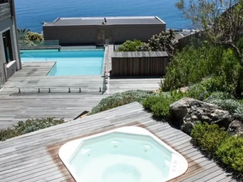 Camps Bay Upper Villa in Bakoven – photo 2