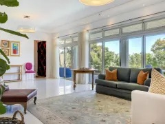 Villa Shanklin in Camps Bay – photo 1 thumbnail