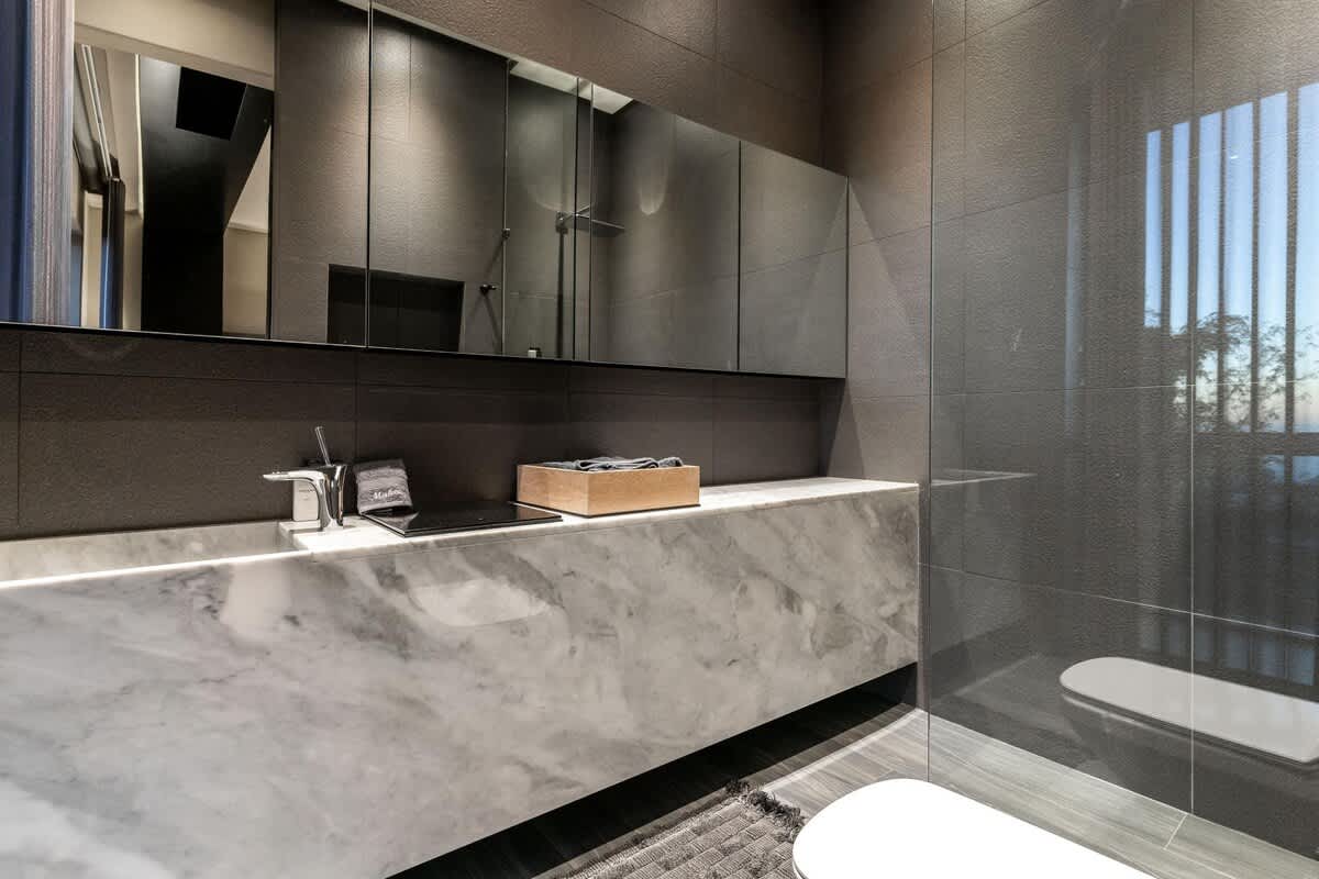 property_1200eba4-7d1b-4896-b8fc-ca74e47f87f7_53
