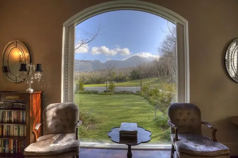 Vineyard Farmhouse in Constantia Heights – photo 16