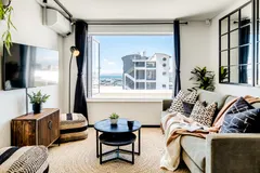 Views for Days in Green Point – photo 23 thumbnail