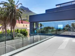 Meadows in Camps Bay – photo 1 thumbnail