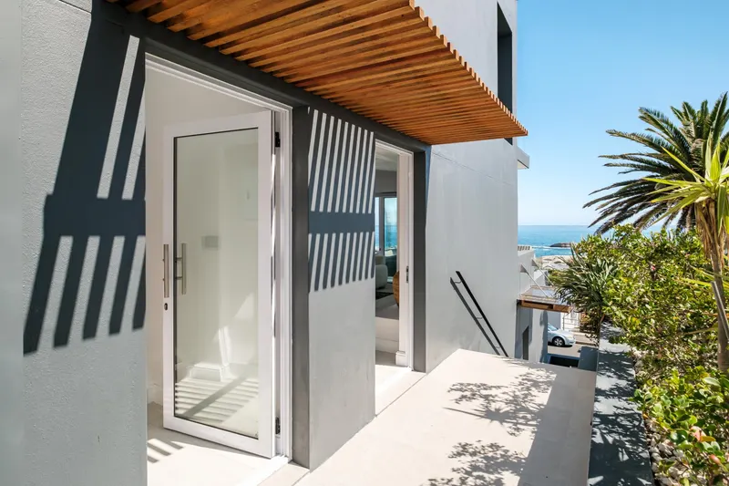 Sapphire Tide Pad in Camps Bay – photo 38