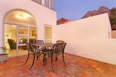 Camps Bay Beach Apartment in Camps Bay – photo 5 thumbnail