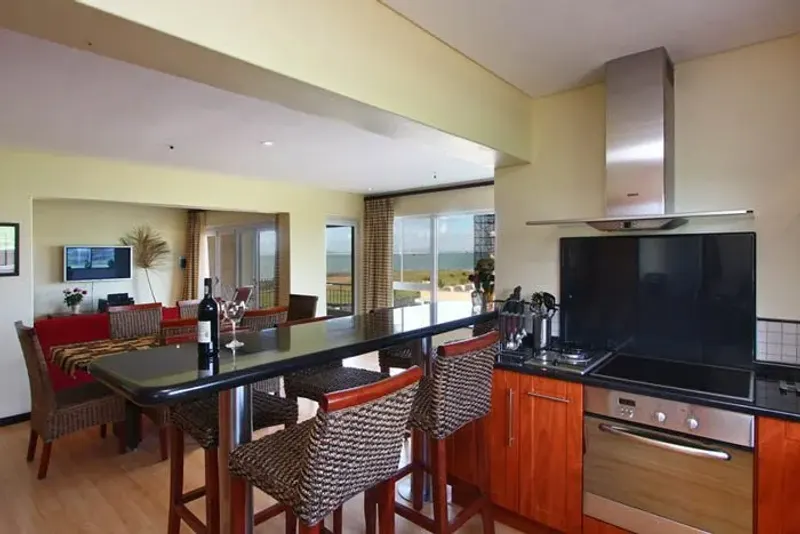 Atlantic Ridge Apartment in Mouille Point – photo 5
