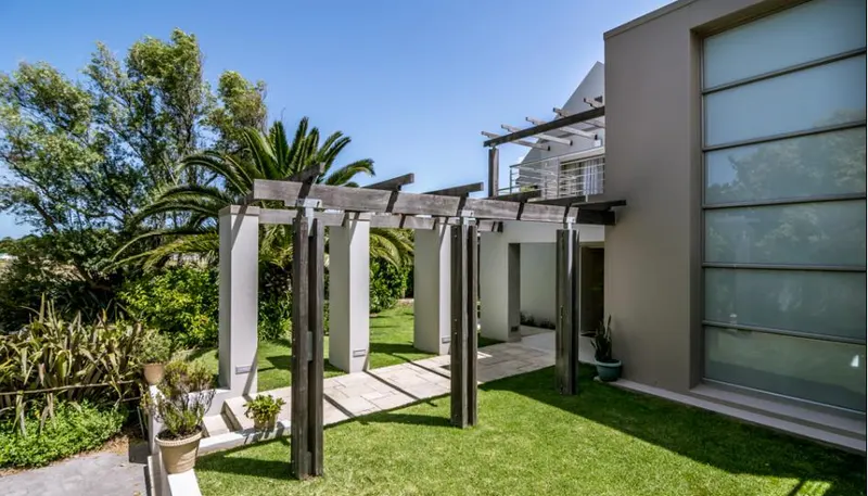 Constantia Villa in Constantia Heights – photo 23