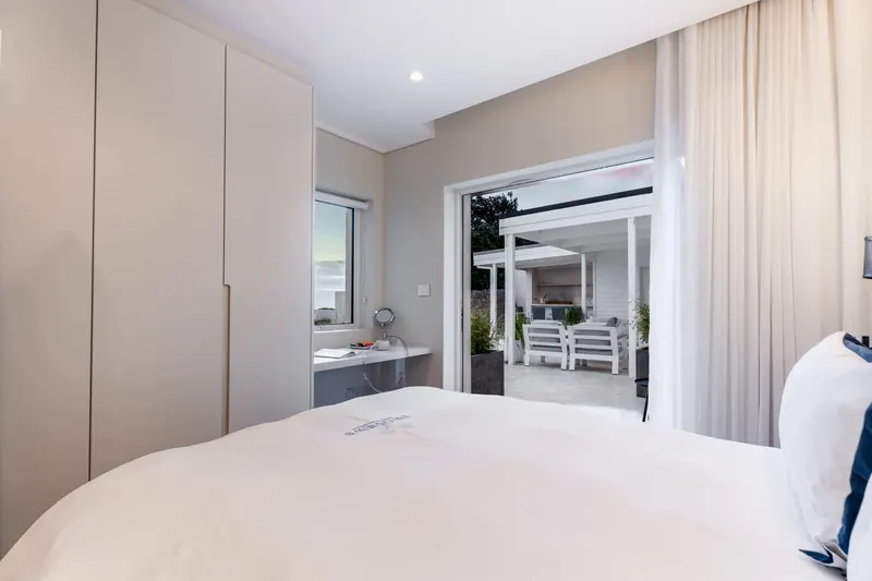 TWO VIEWS (CB155) in Camps Bay – photo 25