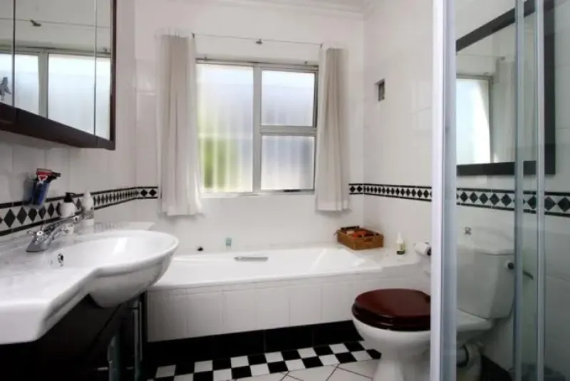 Villa Shanklin in Camps Bay – photo 11