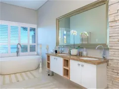 Villa Stern in Camps Bay – photo 2 thumbnail