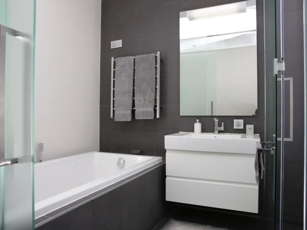 property_15584f89-1bb1-4772-a7cf-c2d5c80ff767_14