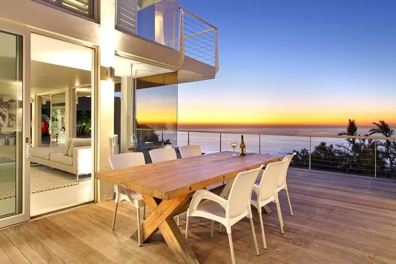 The Falcon in Camps Bay – photo 3