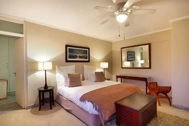 Beach Road Penthouse in Sea Point – photo 16