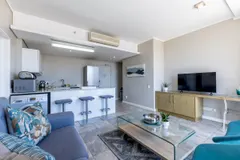 Harbour Bridge Retreat in Cape Town City Centre – photo 2 thumbnail