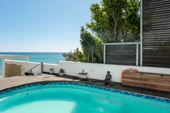 Ocean Penthouse Retr in Camps Bay – photo 4 thumbnail