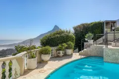 Ocean View Oasis - Camps Bay Loft with pool in Bakoven – photo 15 thumbnail