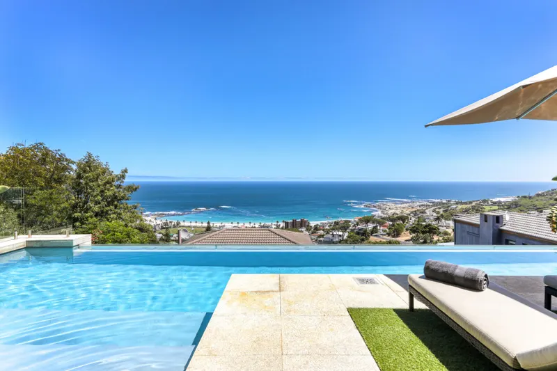 Medburn Luxury Villa in Camps Bay – photo 16