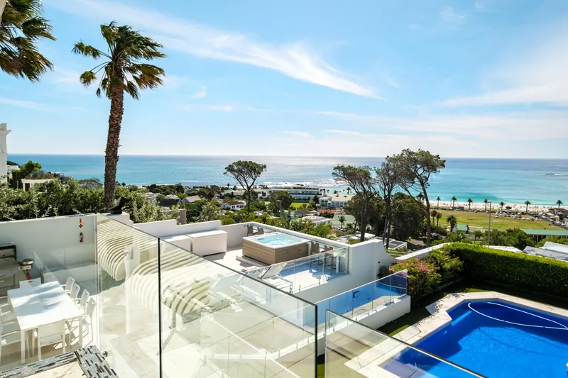 Villa Galazzio  in Camps Bay – photo 13