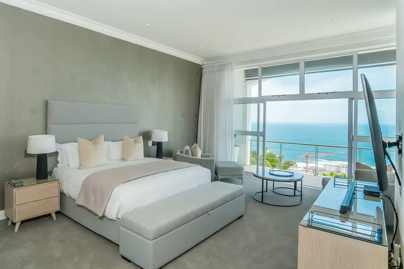 Ocean View Elegance in Bantry Bay – photo 18