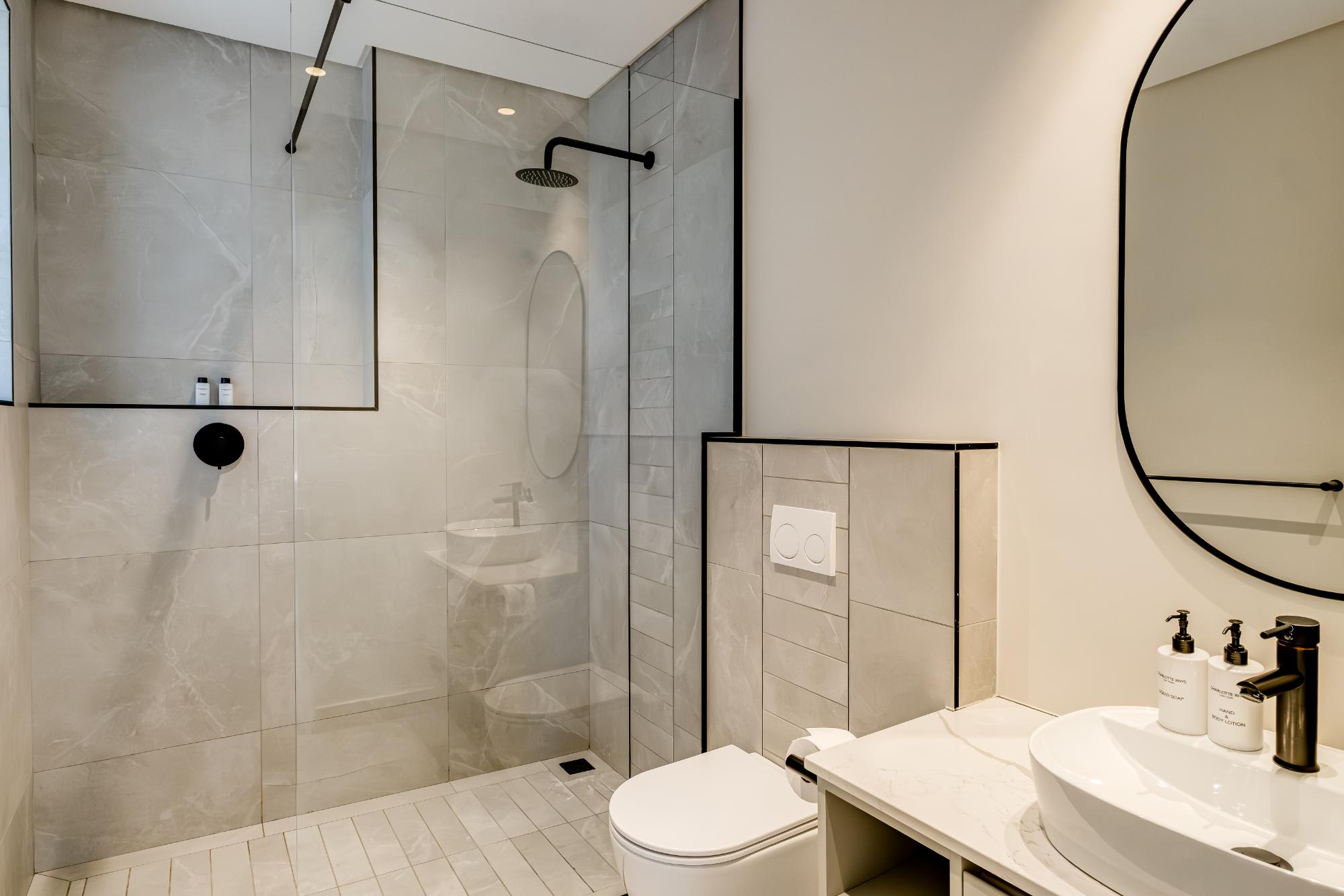 property_16cabc4c-485d-4aa0-ba06-a9b8239dd739_32