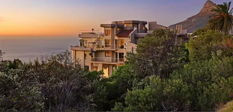 Camps Bay Retreat Villa in Bakoven – photo 6