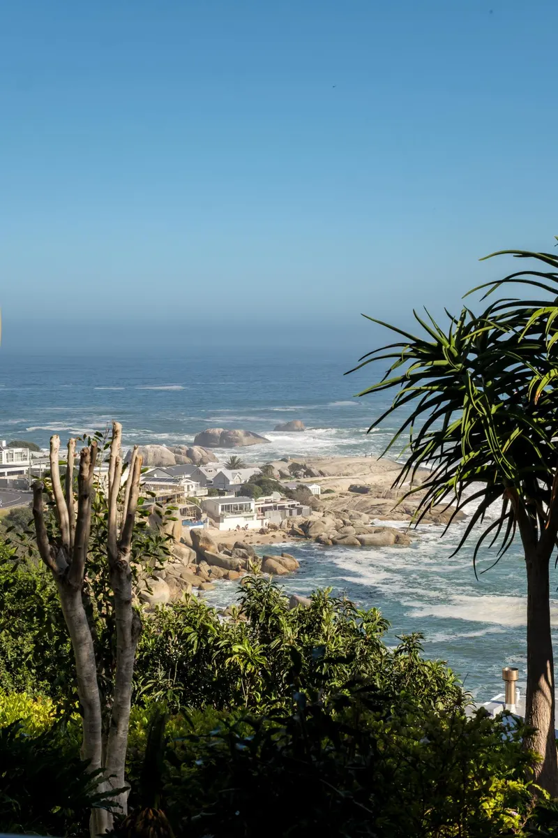 Coral Sea in camps bay – photo 4