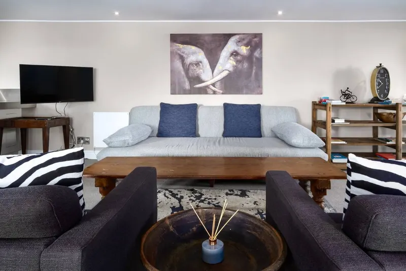 17 Geneva Middle in Camps Bay – photo 13