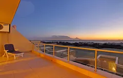 Dolphin Beach H104 in Bloubergstrand – photo 10 thumbnail