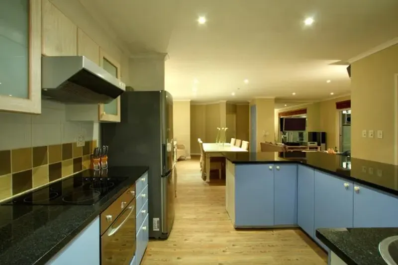 Neptune Isle 301 in Lagoon Beach – photo 4
