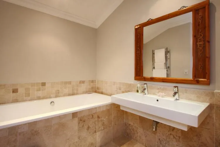 property_17cf0f5b-a0fa-42e7-94b8-75558d97a662_1