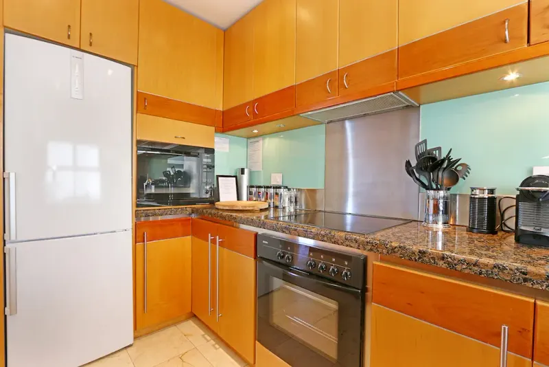 Sea Breeze Apartment in Bantry Bay – photo 14